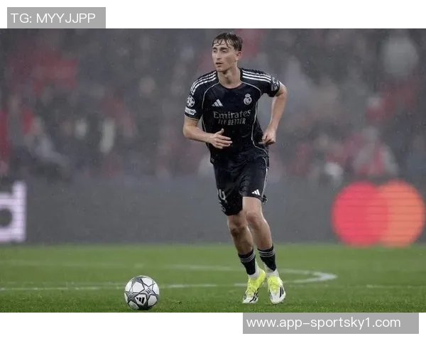 赫伊森伤情无碍将全力出战皇马对阵埃尔切的关键比赛